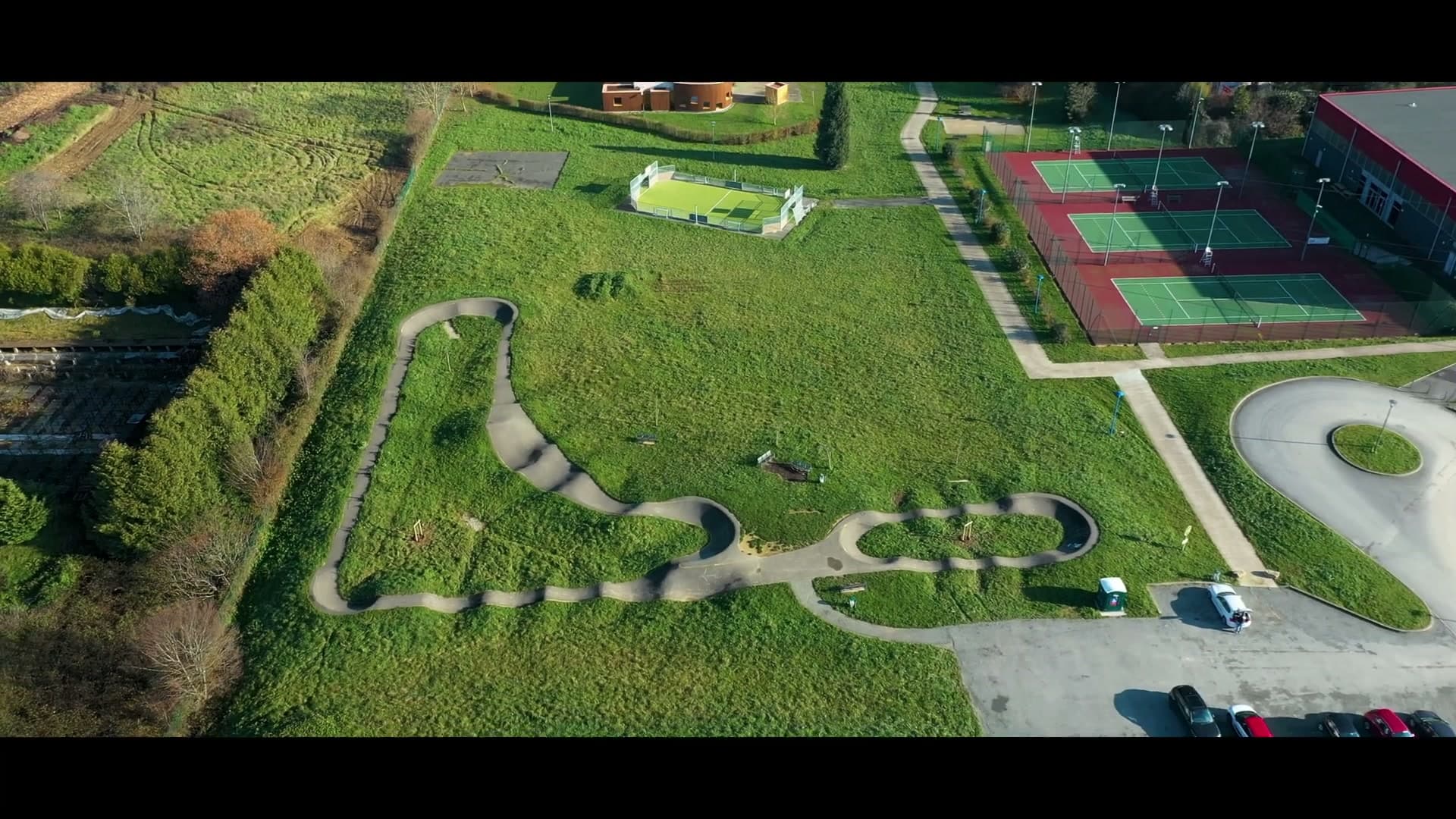 Pump-track et courts de tennis de Seloncourt